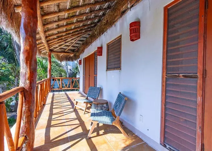Beachfront With Private Pool Access Balcony With Ocean Views Patio - Belleza Hébergement de vacances