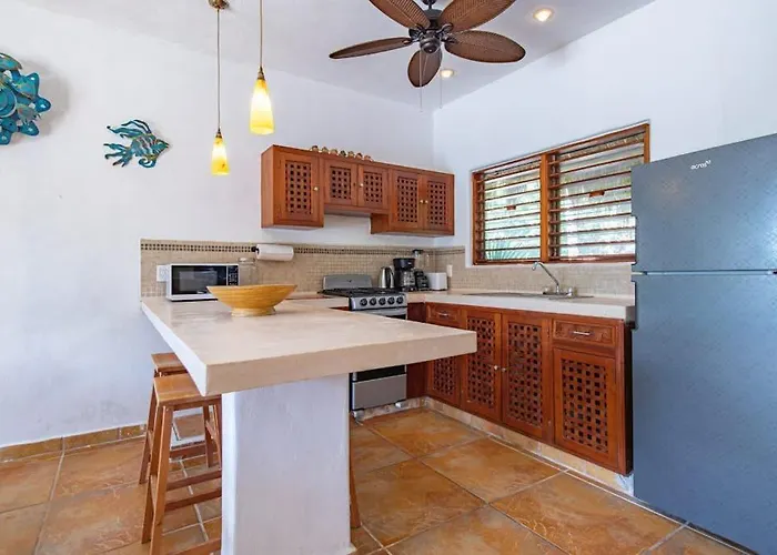 Beachfront With Private Pool Access Balcony With Ocean Views Patio - Belleza Hébergement de vacances *