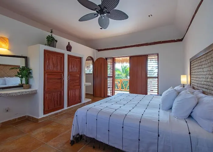 Beachfront With Private Pool Access Balcony With Ocean Views Patio - Belleza *